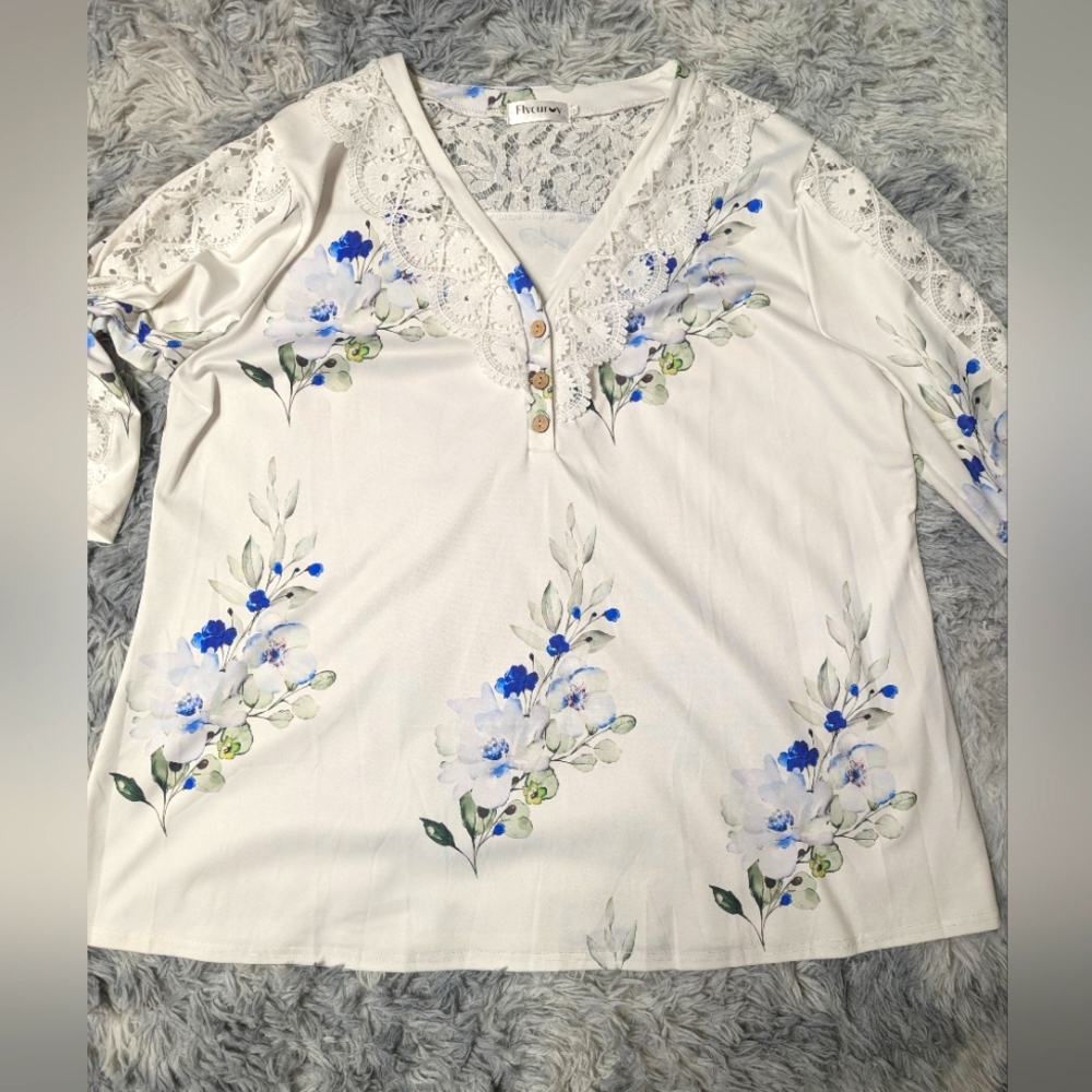 Flycurvy Ivory Floral Crochet Lace Henley Top - 3XL